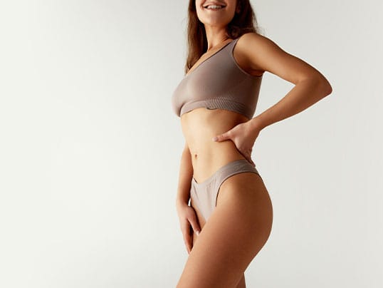 woman in Delray Beach after her mommy makeover